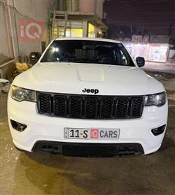 جیپ گراند شیرۆکی